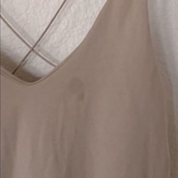 Nude tank  - Picture 5 of 5